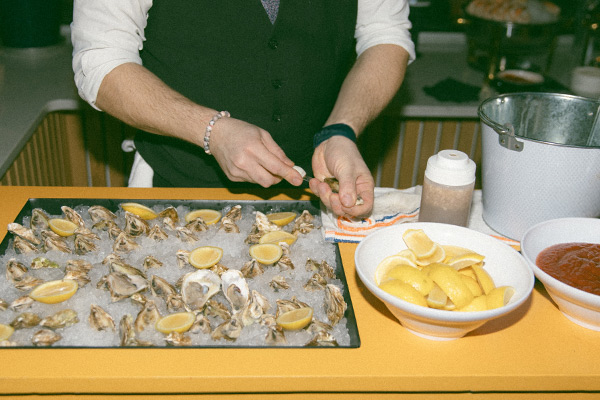 shucking clams